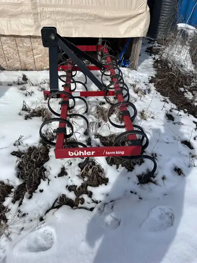 Buhler 3 pt hitch cultivator , comes with spikes and shovels , works fine just bought a tiller . 84”...