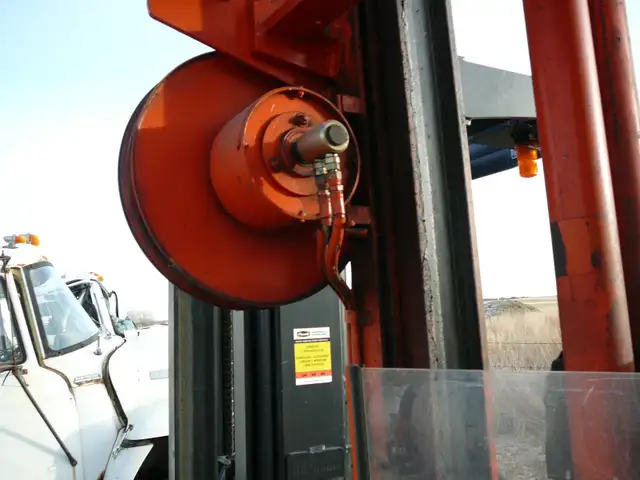 FORKLIFT MASTS in Other in Calgary - Image 9