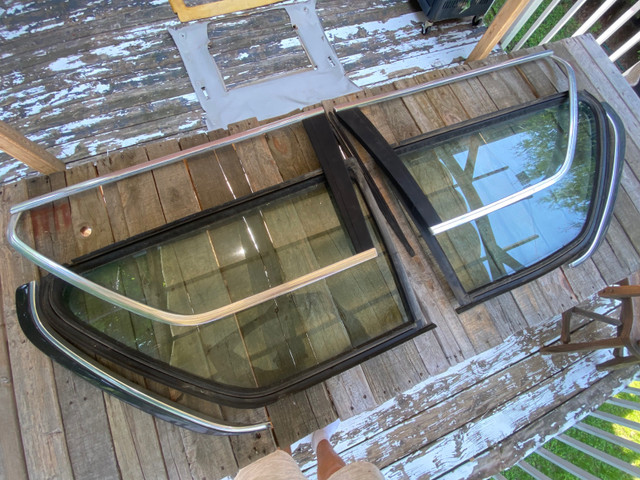 Bmw e30 coupe side windows + back glass dans Pièces de carrosserie  à Laval/Rive Nord - Image 4