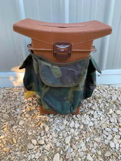 Vintage Fenwick 9055 Cooler Seat with camo pouch & original line, View more