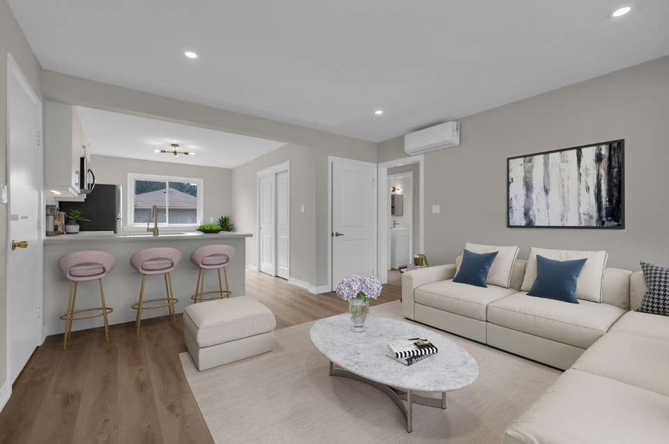 Private Laundry. Private AC. Balcony. Bright and spacious 2-bed 3