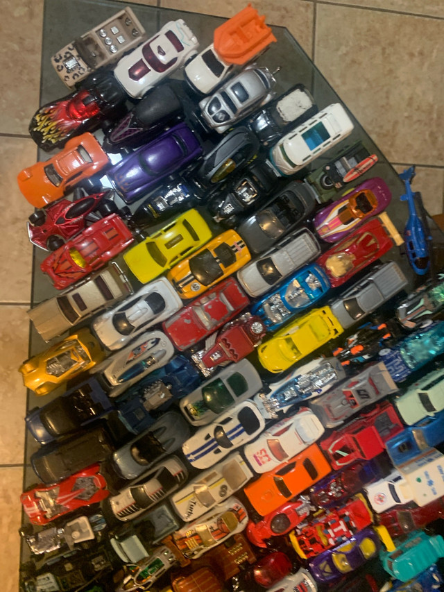 Hot Wheels  130 car lot in Toys & Games in North Bay - Image 2