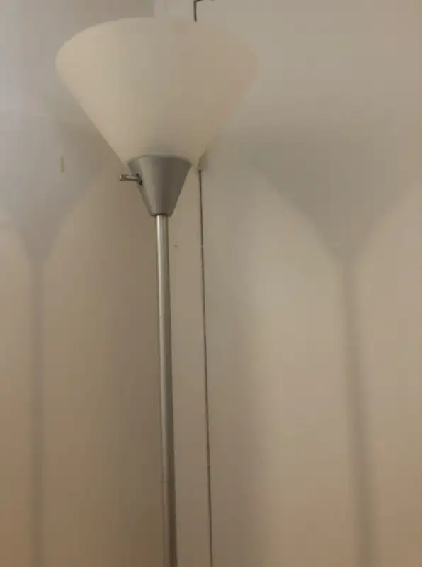 Bright Floor Lamp 72" in Indoor Lighting & Fans in City of Montréal - Image 3