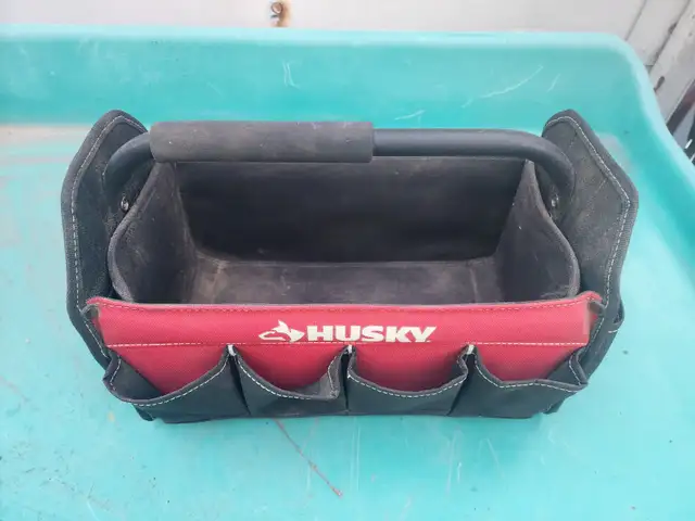 Husky 15" Long x 10" Tall x 8" Wide Open Tote Top Handle Toolbox in Tool Storage & Benches in Windsor Region - Image 6