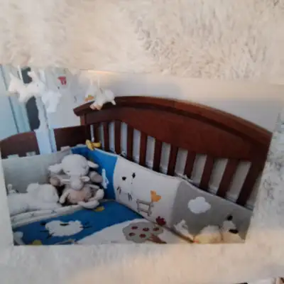 Bassinette à vendre. Utilisé pour un enfant seulement. Déjà démontée. Si l'annonce est encore visibl...
