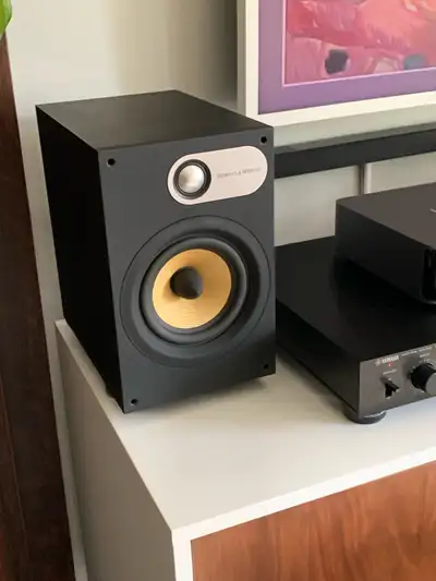 Bowers and Wilkins 686 Bookshelf Speakers, View more