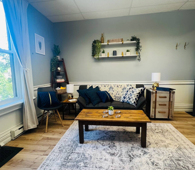 ✨ Modern 1-Bedroom, 1-Bathroom Furnished Rental at 533 Queens Ave ✨ Are you a professional single or...