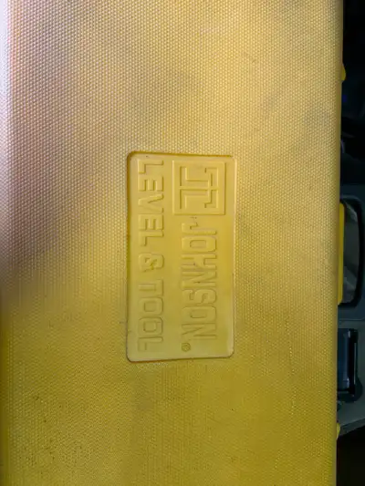 I'm offering a used Johnson Level & Tool laser level, perfect for precision work. It comes with its...