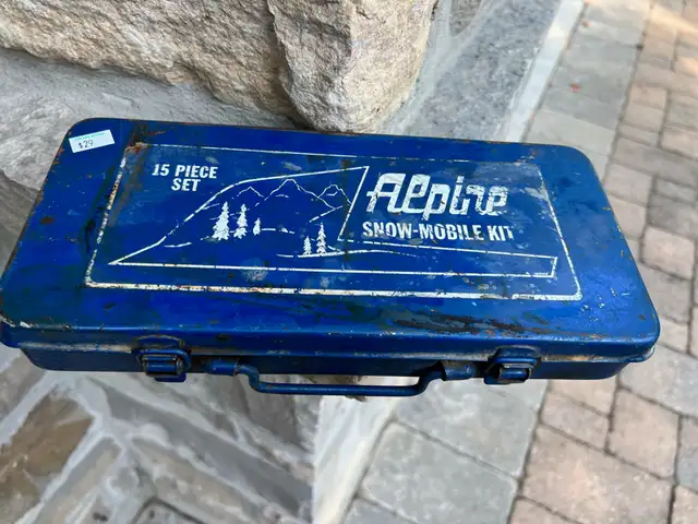 VINTAGE SNOWMOBILE ALPINE BRAND TOOL KIT ALL METAL BOX ONLY in Arts & Collectibles in Mississauga / Peel Region - Image 2