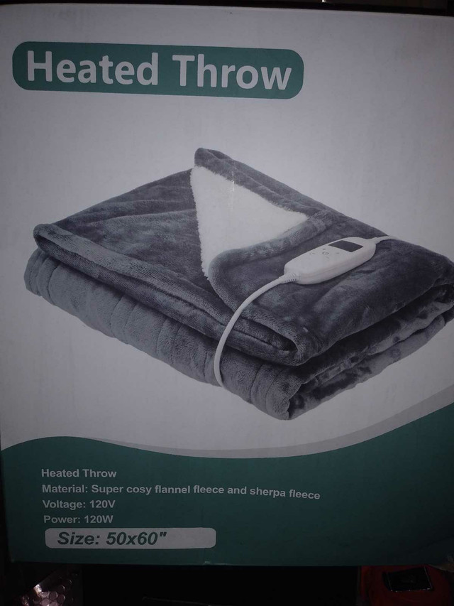 NEW!   Heated Throw (50x60) Flannel & Sherpa Fleece in Bedding in City of Toronto