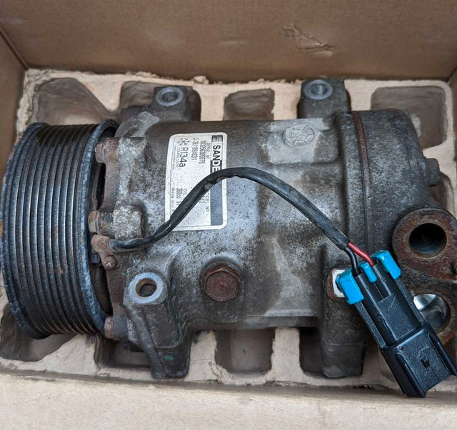 Truck Compressor in Cars & Trucks in Mississauga / Peel Region