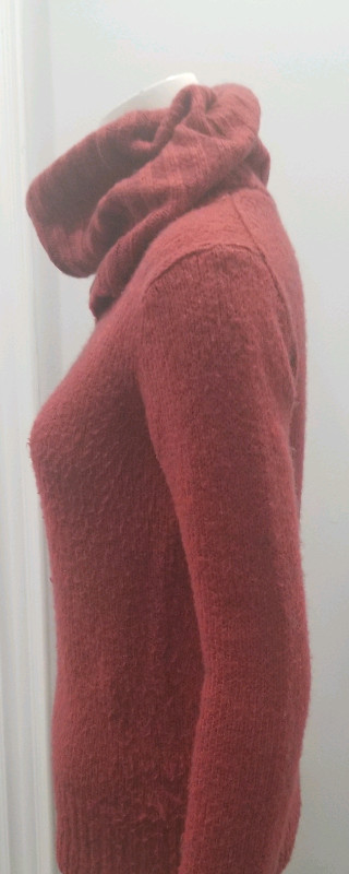 GUC - Women's Jacob Connexion Red Chunky Turtleneck Sweater Sz S in Clothing in Oshawa / Durham Region - Image 3