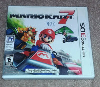 Mario Kart 7 Nintendo 3DS case and inserts French and English