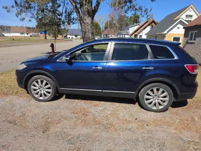 Fully loaded, comes with winter tires as well. Runs drives stops. Suspension tight. Brake pads good,...