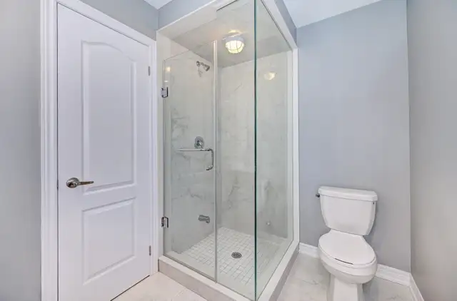 A spacious private rooms with an attached bathroom in Cambridge. in Room Rentals & Roommates in Cambridge - Image 3