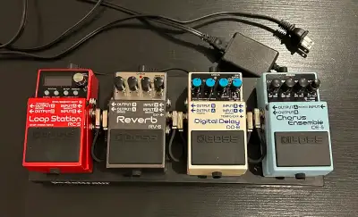 Fully built, plug-and-play pedalboard in excellent condition - compact, clean, and ready to go. Incl...