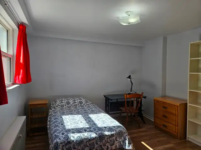 Two bedroom apartment walking distance to Queen's and SLC in Long Term Rentals in Kingston - Image 9