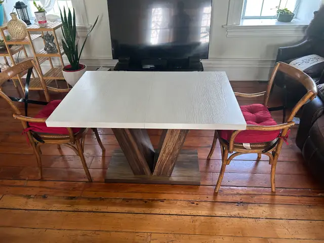 Tribe Signs Kitchen Table in Dining Tables & Sets in Hamilton - Image 2