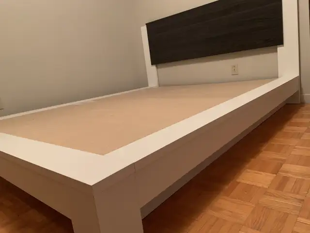 bed and Dresser (queen bed)64695057799425121