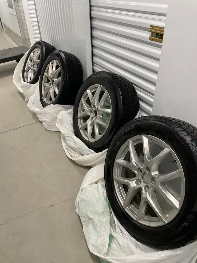 Volvo XC60 Winter Tire Set – 18" Alloys + Michelin X-Ice Tires in Tires & Rims in City of Toronto - Image 2