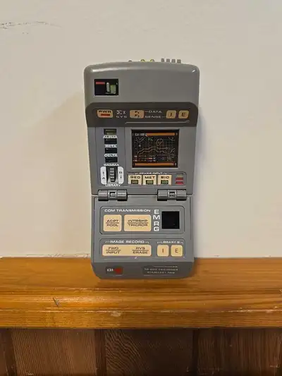 Vintage 1993 Playmates Star Trek The Next Generation Tricorder, View more