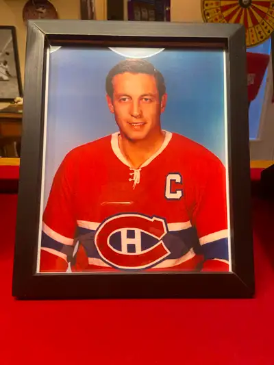 Montreal Canadiens framed pictures of some of The Habs Hockey Legends from the GLORY YEARS. Great ad...