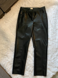 Aritzia Wilfred Faux Leather pants size 10