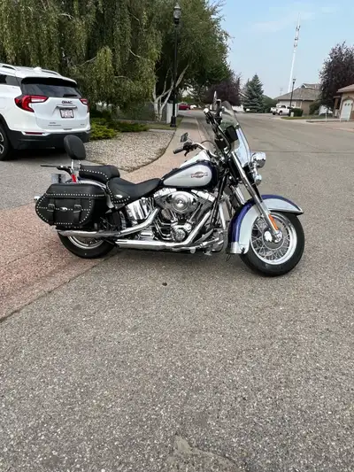 Immaculate condition Heritage Softail. Only 26,500 km. Lots of add ons and accessories. Screaming Ea...