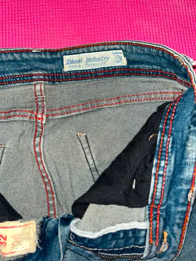 diesel low waist skinny jeans ( Location Maple Ridge BC), View more