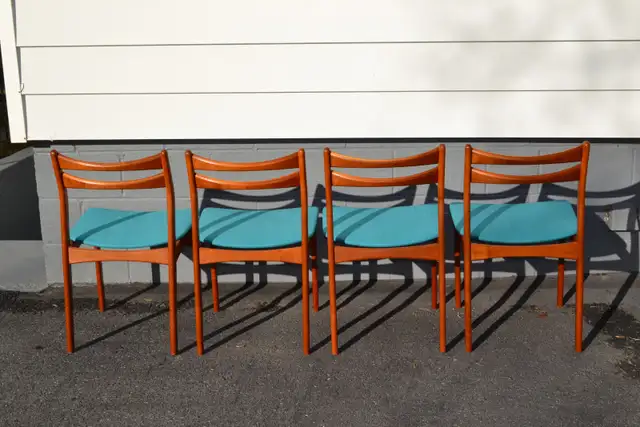 Mid Century Teak Dining Chair Set in Chairs & Recliners in Kingston - Image 7