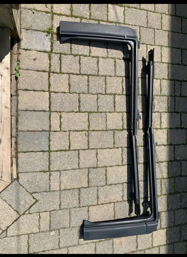 Jeep wrangler JKU soft top door surrounds in Other Parts & Accessories in City of Toronto - Image 2