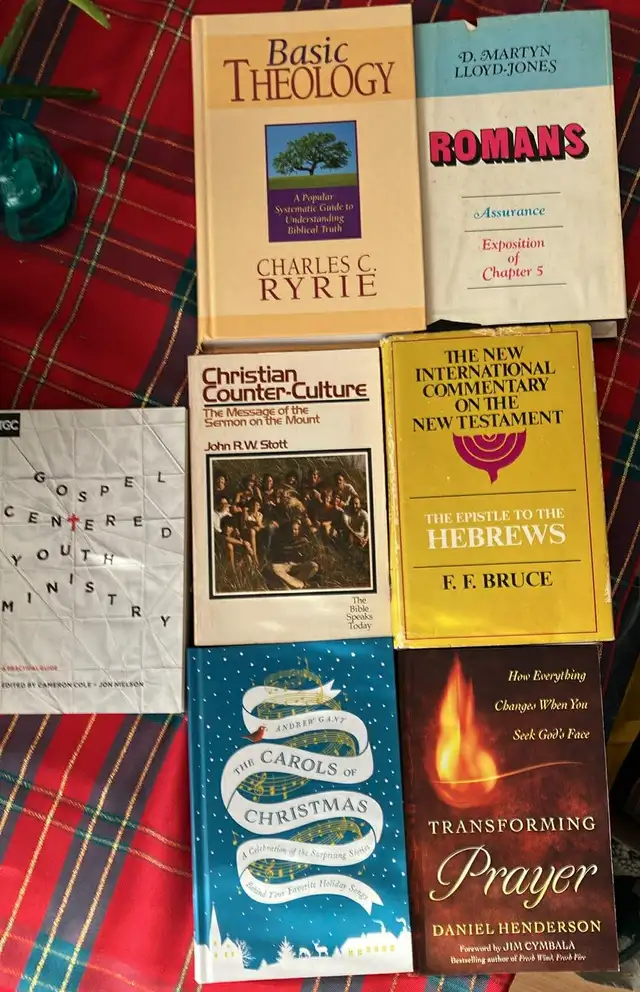 Christian Book Lot in Non-fiction in Mississauga / Peel Region - Image 3