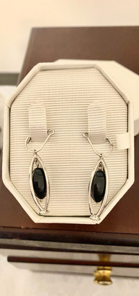 Gorgeous Black Alaskan Diamond Earings 