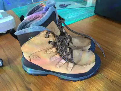 Men's Size 8 Timberland Boots, View more