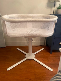 Halo Bassinet *NEW* for sale