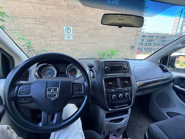 Dodge caravan 2014 sxt — photo 5