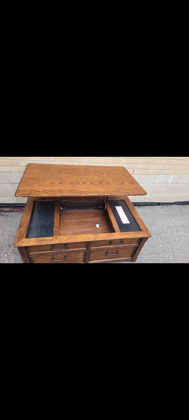 Coffe Table in Coffee Tables in City of Toronto - Image 3