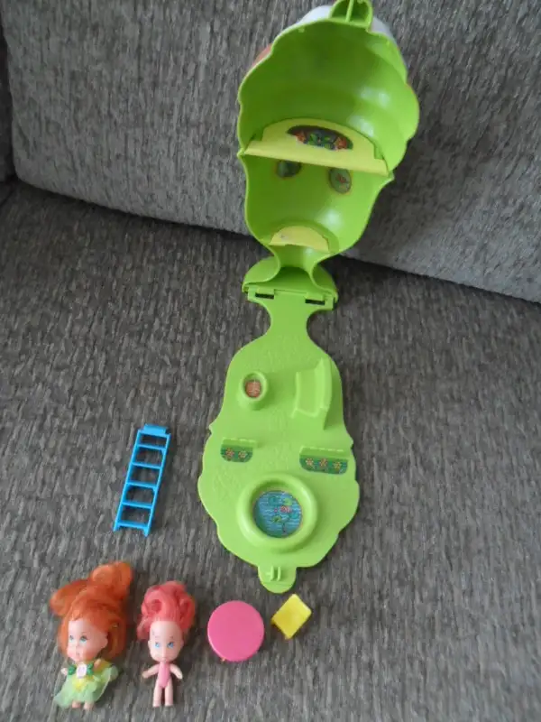 1978 Mattel Ice Cream Cone.$35.Smoke/pet free home. Dolls have m63735875879171120