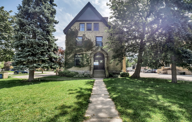 Stunning Fully Furnished 3 bedroom loft in downtown London