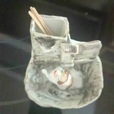 This charming dog and cat porcelain vintage trinket toothpick holder is in good condition, perfect f...