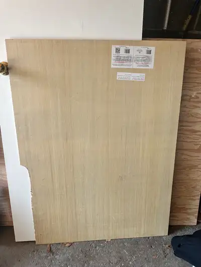 Leftover sureply plywood 1/4 inch thick. Dimestions are 36.25 inch x 48 inches. Feel free to ask any...