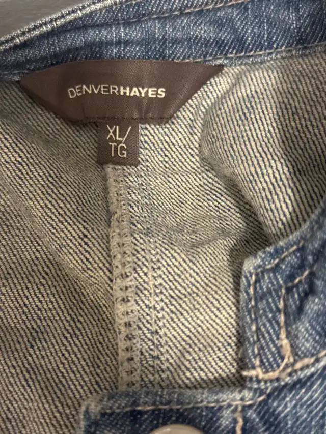 Denver Hayes Denim Jacket in Women's - Tops & Outerwear in Barrie - Image 3