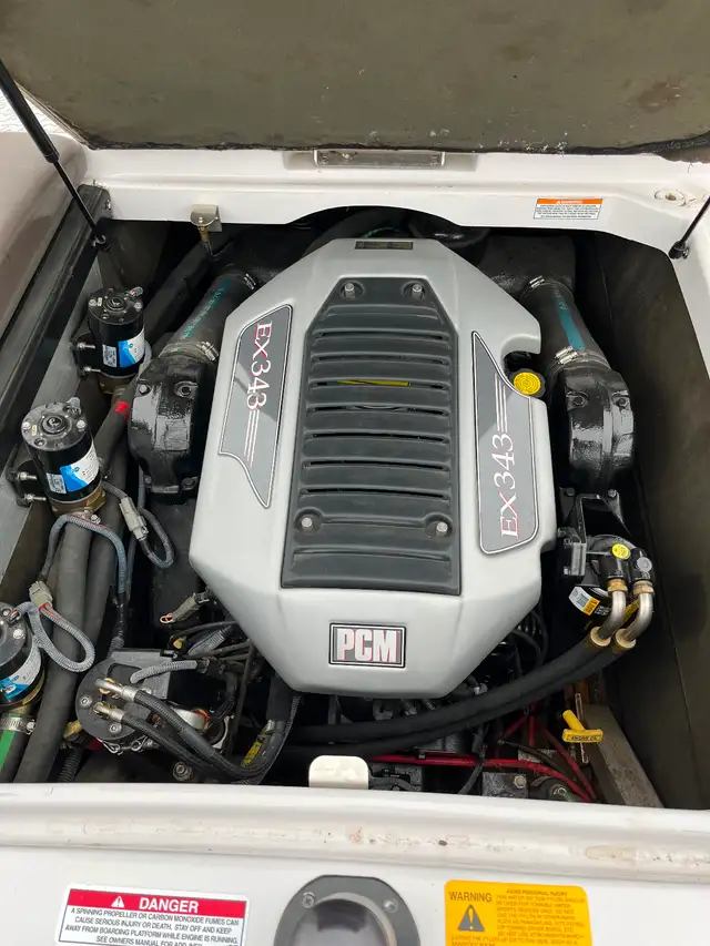 2008 Nautique surf boat in Powerboats & Motorboats in Saskatoon - Image 6
