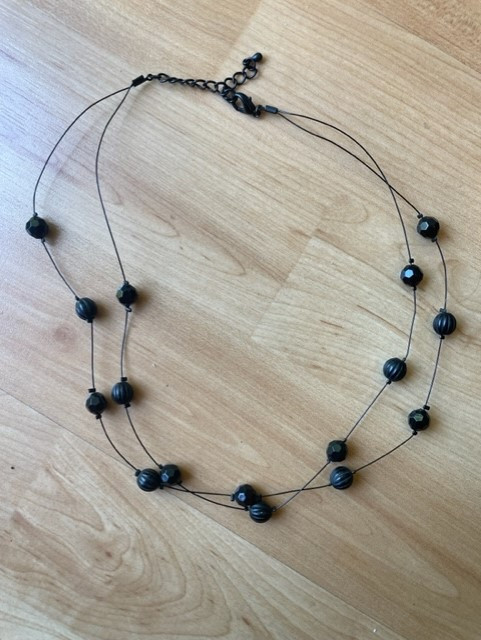 Double Strand Black Beaded Necklace in Jewellery & Watches in Burnaby/New Westminster - Image 2