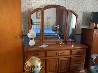 5 peice oak, bedroom set , View more