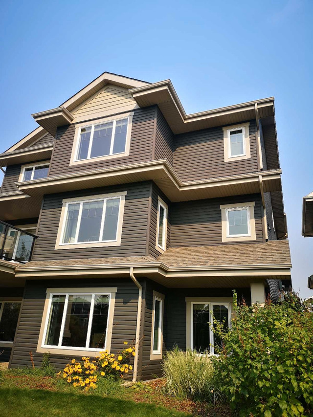 House wash, concrete cleaning, window cleaning, gutters cleaning in Cleaners & Cleaning in Edmonton - Image 2