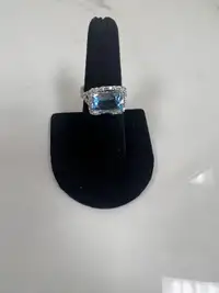 Beautiful 14K White Gold 5.9 CT Blue Topaz Ring with Diamonds