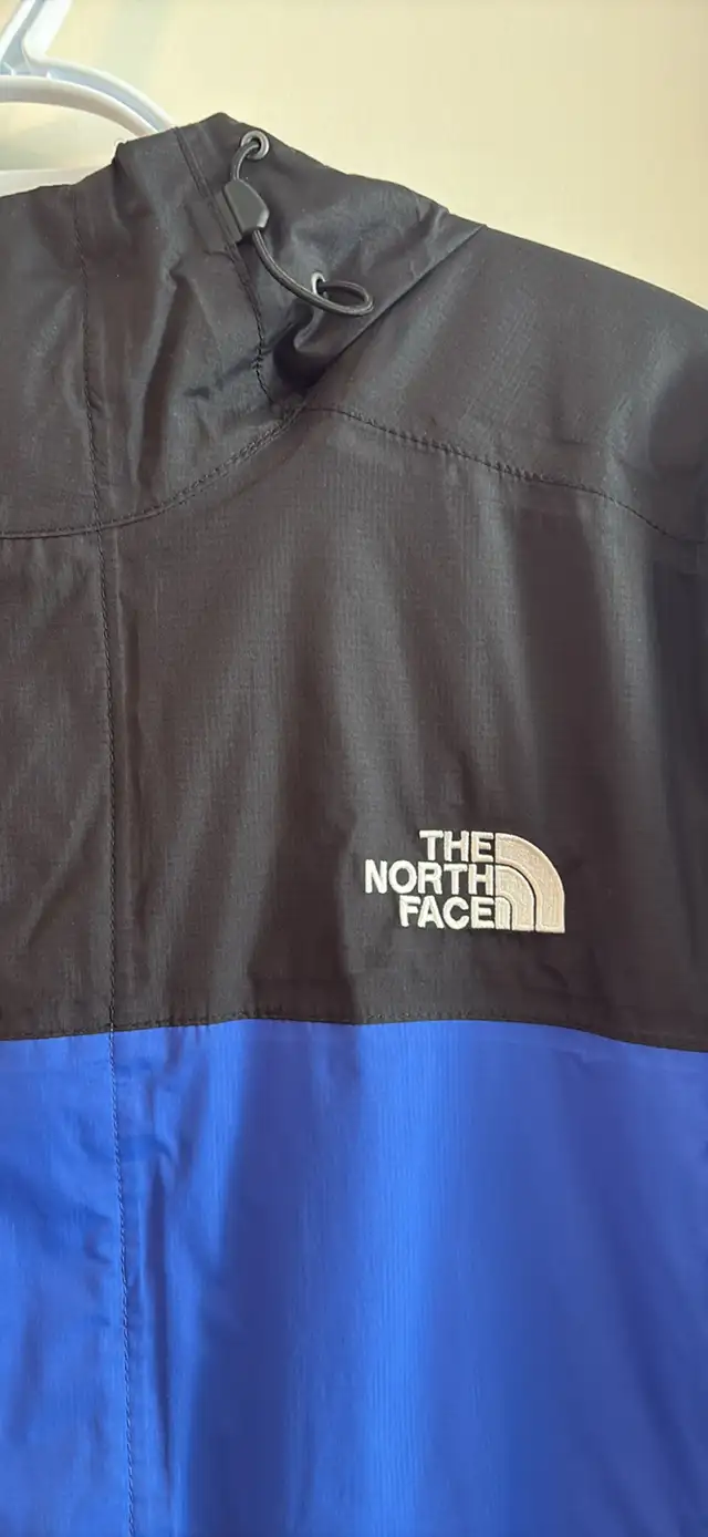 Men’s Small Northface Jacket  in Men's in Edmonton - Image 6