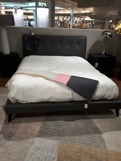 Base de lit en cuir - Lit QUEEN, View more