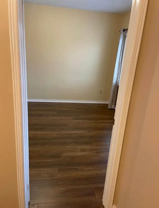 Room for rent in Room Rentals & Roommates in Mississauga / Peel Region - Image 6